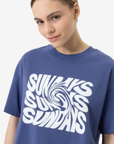 MEY Solid Love slaapshirt Astral nights blauw met witte SUNDAYS print