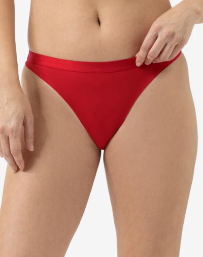 MEY Poetry Stellar brazilian string Red carpet die niet opkruipt