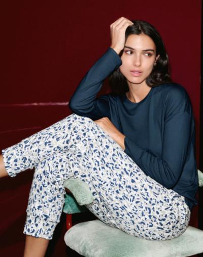 MEY Soft Leo pyjama voor loungen en slapen
